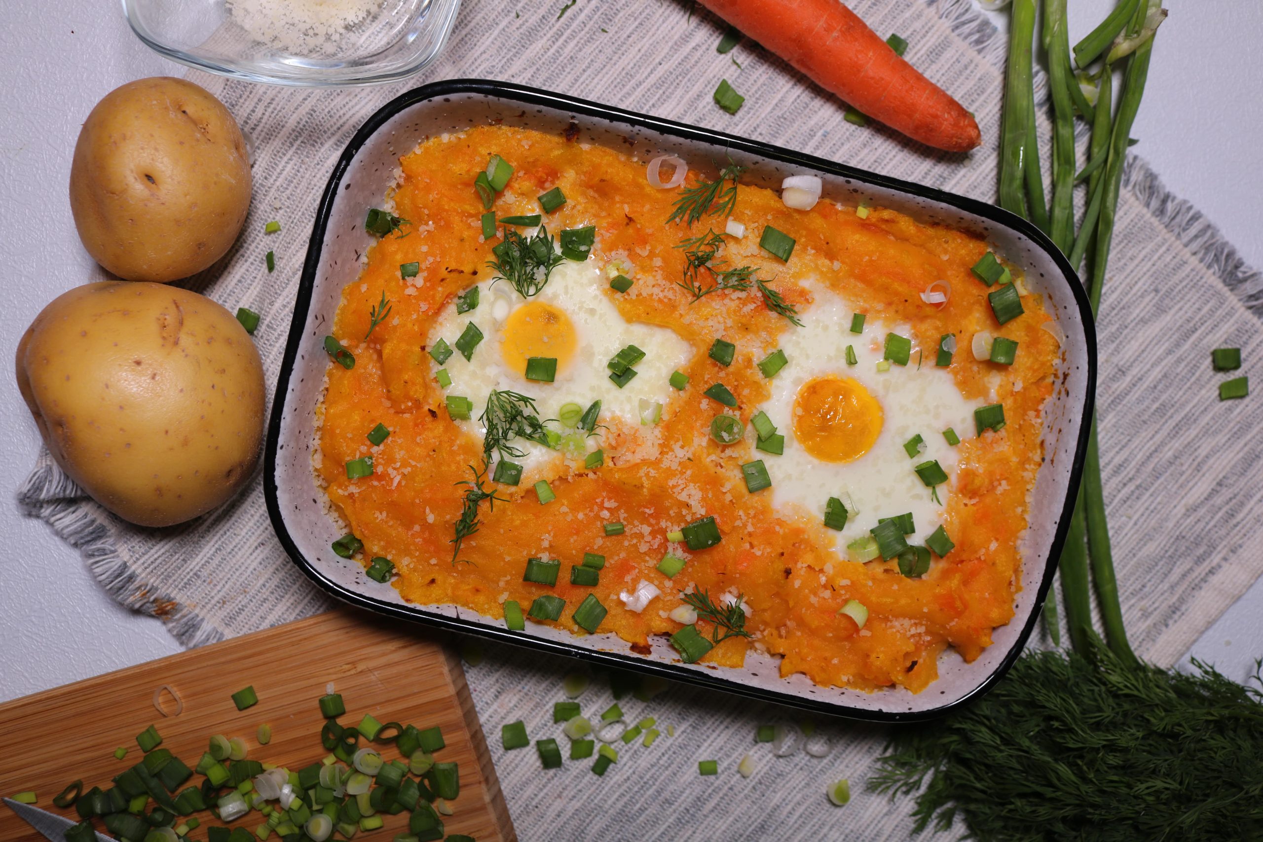 🥕 Яйца върху пюре от моркови, картоф и тиква